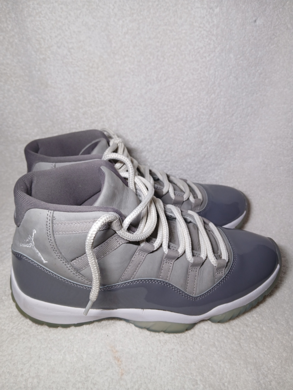 Nike Air Jordan 11 Retro High Top Gray and White Men's Athletic Shoes.Size 10.5